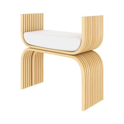 Musette petit tabouret en rotin et coussin blanc