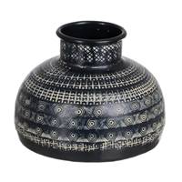 André vase noir en aluminium 13