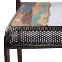 Kléo chaise métal perforé et bois de bateau recyclé