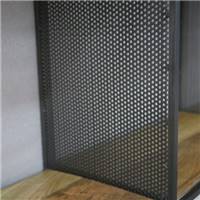 Little étagère murale métal perforé noir et bois de manguier