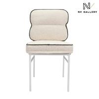 Ribola chaise de jardin en tissu beige bouclé et métal blanc