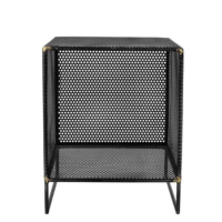 Loft cube en métal perforé noir style industriel