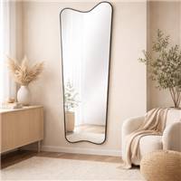 Gubi grand miroir mural organique aluminium noir H180cm