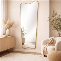 Gubi grand miroir mural organique aluminium doré H180cm