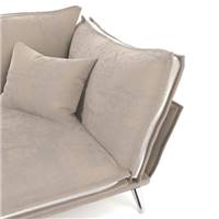 Laura fauteuil en velours beige foncé et pieds argentés
