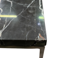 Hautma table basse carré marbre noir structure laiton