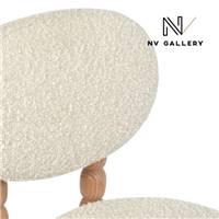 Claudie chaise en tissu bouclé blanc avoine et pied chêne