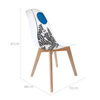 Peaceful chaise scandinave d'artiste blanche dessin nature