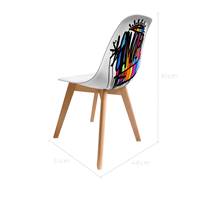 Hello chaise scandinave taguée, modèle unique d'artiste