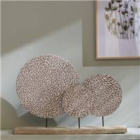 Décoration Mango Wood en bois sculpté motifs beige marron