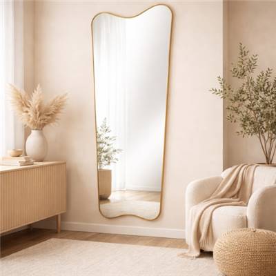 Gubi grand miroir mural organique aluminium doré H180cm