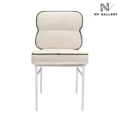 Ribola chaise de jardin en tissu beige bouclé et métal blanc