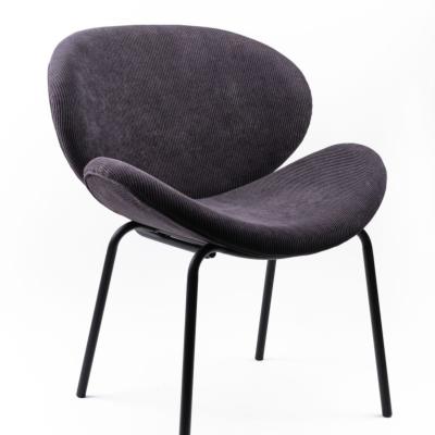 Cozy fauteuil en velours côtelé gris fusain