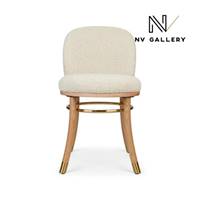 Suzie chaise en tissu bouclé blanc avoine et bois naturel détails laitonnés