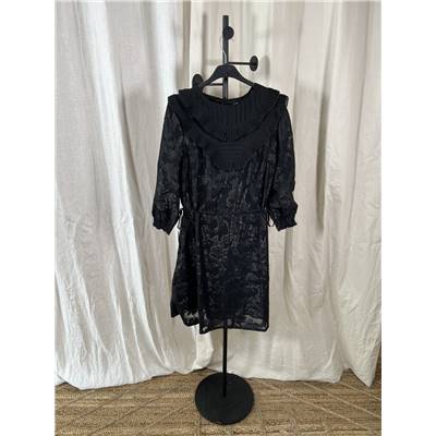 Robe noire motifs feuilles - T38