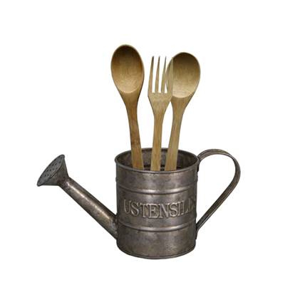 Mini arrosoir zinc avec ustensiles de cuisine bois