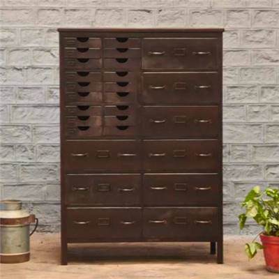 Vintage meuble de rangement industriel 27 tiroirs en métal