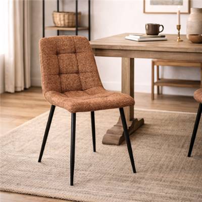 Mantis chaise matelassée marbrée en tissu ocre pieds métal